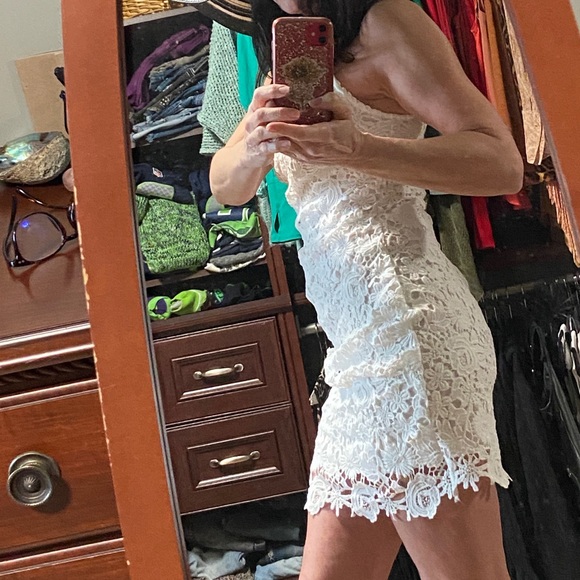 White Lace cutout summer dress - Picture 5 of 5